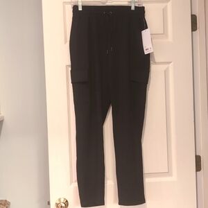 Yogalicious Sweatpants Size Medium NWT!